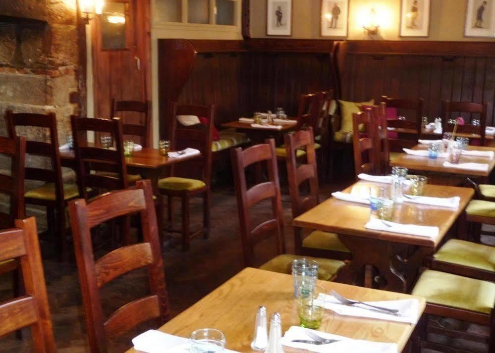 The George Inn Lower Brailes Экстерьер фото